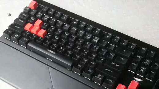   ZET GAMING Dagger K170